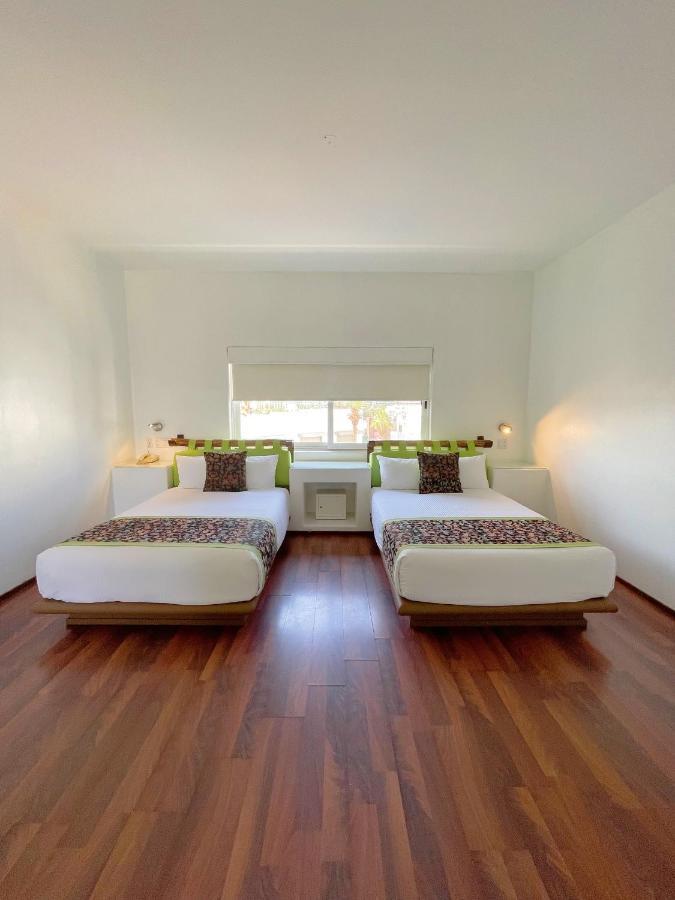 Seven Crown Express & Suites By Kavia Cabo San Lucas Ngoại thất bức ảnh