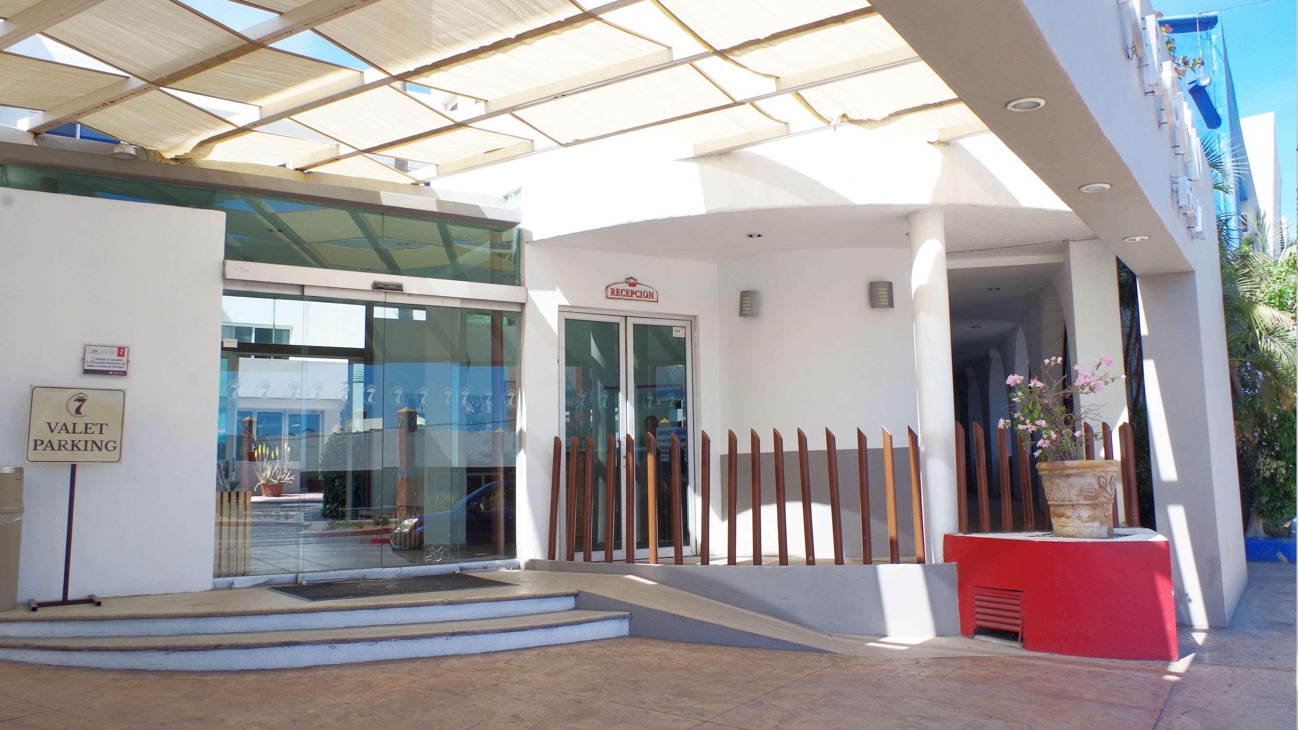 Seven Crown Express & Suites By Kavia Cabo San Lucas Ngoại thất bức ảnh